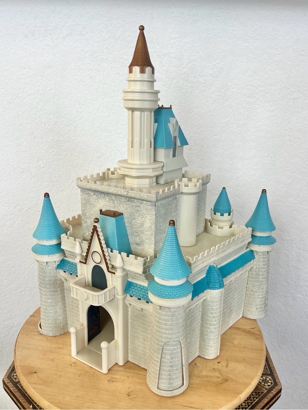 Vintage Walt Disney World Cinderella Castle Monorail Park Playset Retired